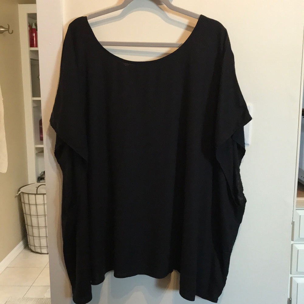 Torrid size 6 top